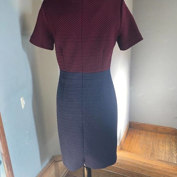 W by Worth -- Texture Color Block Dress -- Size 6 - Picture 2 of 12